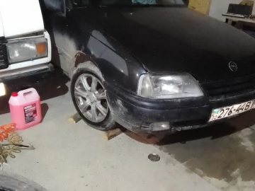 Авто Opel Omega 1987 № 7142485