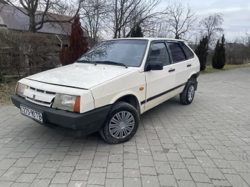 Авто ВАЗ 2109 1992 № 7142491