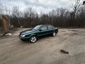 Авто Volkswagen Passat Sedan 1994 № 7146091