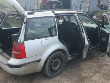 Авто Volkswagen Golf 2004 № 7146112