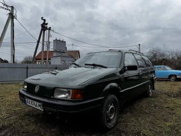 Авто Volkswagen Passat Sedan 1989 № 7170733