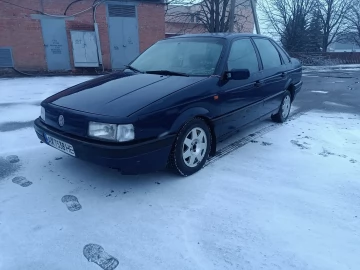 Авто Volkswagen Passat Sedan 1992 № 7174066