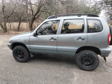 Авто Chevrolet Niva 2007 № 7175132