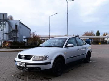 Авто Volkswagen Passat Sedan 1999 № 7176583