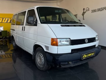 Авто Volkswagen Transporter 2000 № 7186323