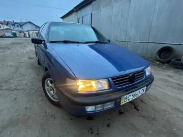 Авто Volkswagen Passat Sedan 1995 № 7202703