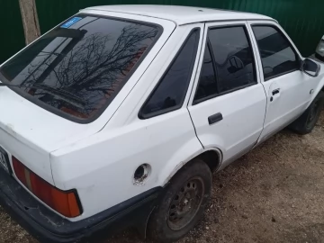 Авто Ford Escort 1988 № 7209457