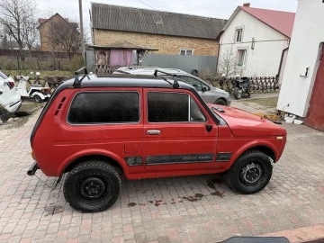 Авто ВАЗ 21121 1988 № 7209478