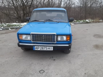 Авто ВАЗ 2107 1985 № 7212052