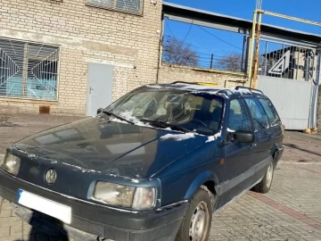 Авто Volkswagen Passat Variant 1993 № 7212731