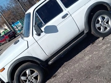 Авто ВАЗ 2121 1992 № 7213666