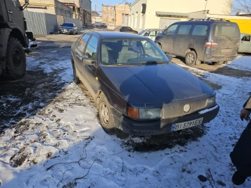 Авто Volkswagen Passat Sedan 1989 № 7215858