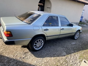 Авто Mercedes E Серия 1987 № 7224040