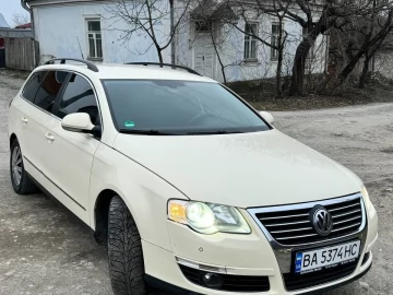 Авто Volkswagen Passat Variant 2010 № 7226423
