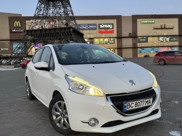 Авто Peugeot 208 2013 № 7238169