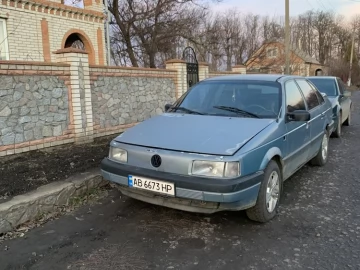 Авто Volkswagen Passat Sedan 1989 № 7244113