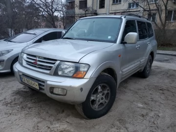 Авто Mitsubishi Shogun 2001 № 7256217