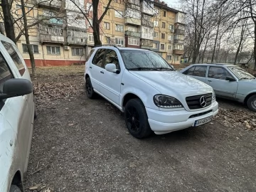 Авто Mercedes Ml Серия 2000 № 7258519