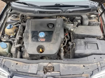 Авто Volkswagen Golf 2001 № 7260954