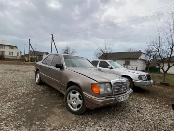 Авто Mercedes 250 1985 № 7264626