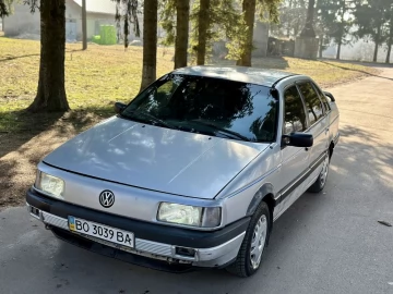 Авто Volkswagen Passat Sedan 1990 № 7265195