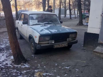 Авто ВАЗ 2107 1989 № 7266441
