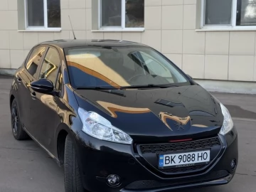 Авто Peugeot 208 2015 № 7267052