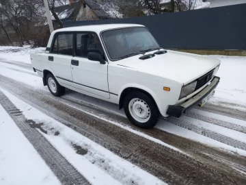 Авто ВАЗ 2105 1995 № 7275316
