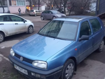 Авто Volkswagen Golf 1994 № 7276075
