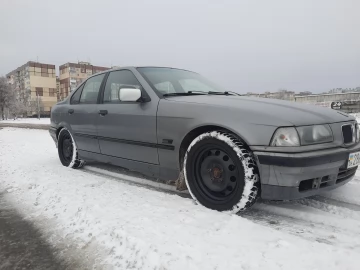 Авто BMW 3 Серия 1992 № 7283663