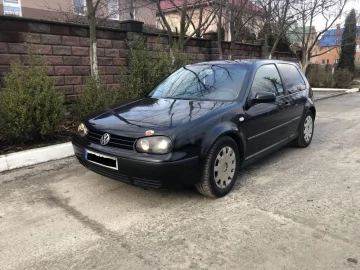 Авто Volkswagen Golf 2000 № 7290946
