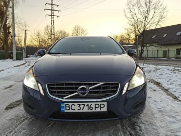 Авто Volvo V60 2012 № 7293191