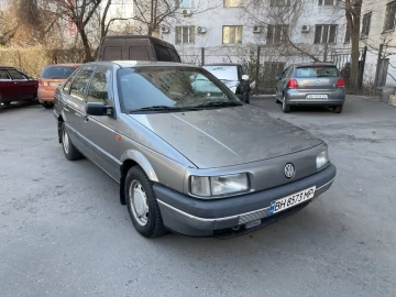 Авто Volkswagen Passat Sedan 1993 № 7295448