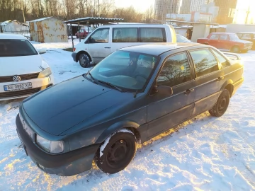 Авто Volkswagen Passat Sedan 1993 № 7297719