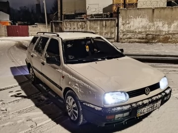 Авто Volkswagen Golf 1995 № 7298408