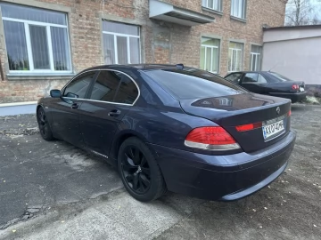 Авто BMW 7 Серия 2002 № 7300320