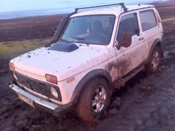 Авто ВАЗ 2121 1991 № 7302406