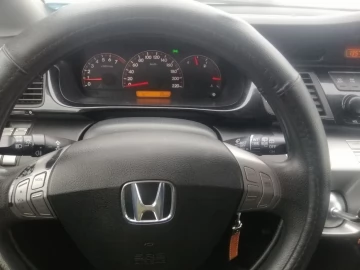 Авто Honda Fr-V 2006 № 7305118
