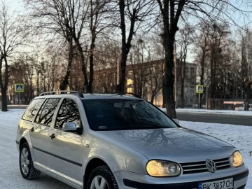 Авто Volkswagen Golf 2000 № 7308043