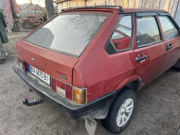 Авто ВАЗ 2109 1988 № 7308799