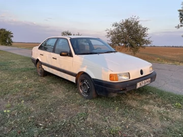 Авто Volkswagen Passat Sedan 1991 № 7309571
