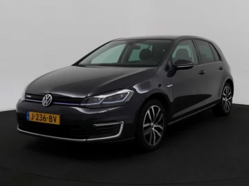 Авто Volkswagen Golf 2020 № 7310168