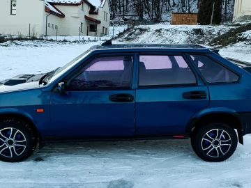 Авто ВАЗ 2109 2001 № 7313162