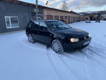 Авто Volkswagen Golf 2000 № 7316421