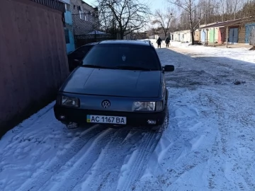Авто Volkswagen Passat Sedan 1988 № 7316884