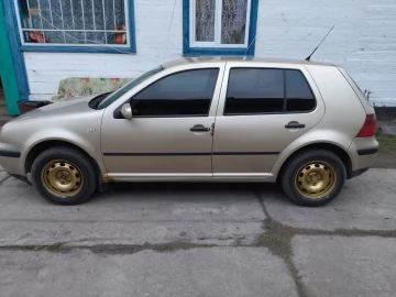 Авто Volkswagen Golf 2001 № 7318414