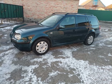 Авто Volkswagen Golf 2001 № 7320194