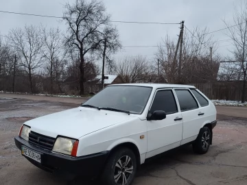 Авто ВАЗ 2109 1997 № 7322600