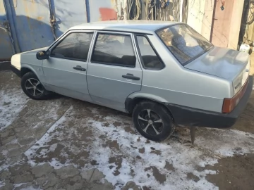 Авто ВАЗ 21099 1999 № 7323644
