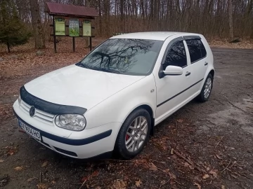 Авто Volkswagen Golf 2000 № 7326298
